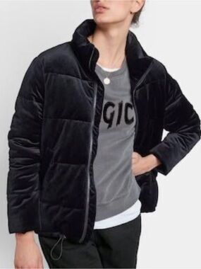 LUXE MASSIMO DUTTI BLACK VELVET DOWN PUFFER JACKET GOLD HARDWARE S LIKE NEW
